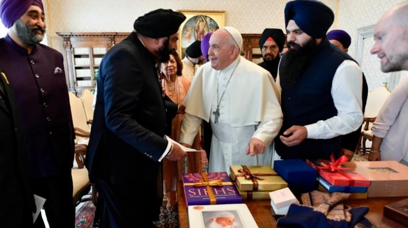 Pope Francis receives members of the Sikh Delegation from Guru Nanak Darbar of Dubai in the United Arab Emirates.