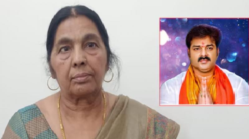 Pawan Singh and his mother Pratima Puri.