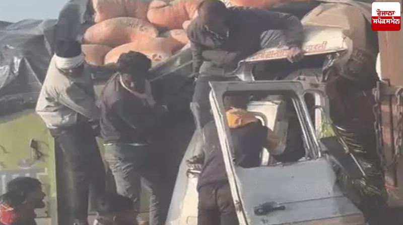 More than 6 vehicles collided due to fog in Rajasthan Latest News in Punjabi