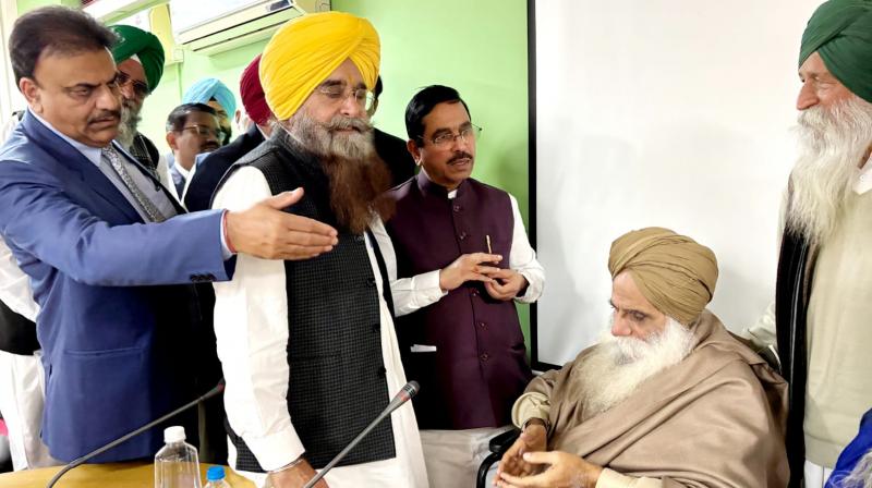 Talks between farmers and the Centre move forward after a year