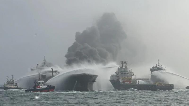 Two ships collide off the coast of eastern England, 32 people injured due to fire