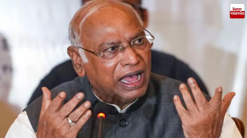 After CDS Anil Chauhan's statement, Congress targets Modi government Latest News in Punjabi