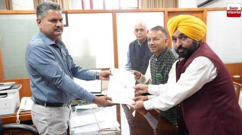 AAP Candidate Rajinder Gupta Files Nomination as Rajya Sabha Candidate Latest News in Punjabi 