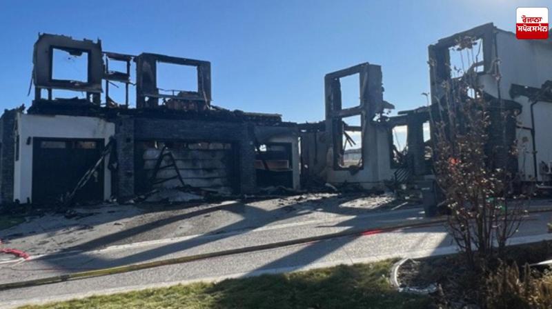 Miscreants Set Houses on Fire by Pouring Oil in Canada Latest News in Punjabi 