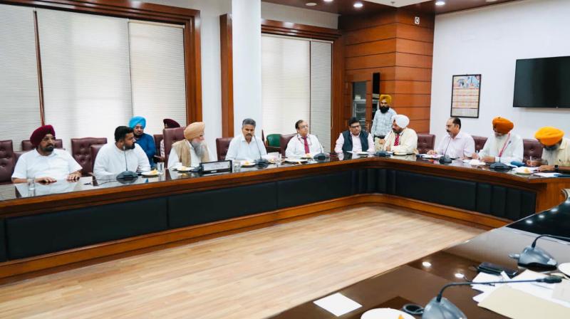 KULTAR SINGH SANDHWAN HELD MEETING WITH OFFICIALS OF LOCAL GOVERNMENTS AND PUNJAB WATER SUPPLY & SEWERAGE BOARD