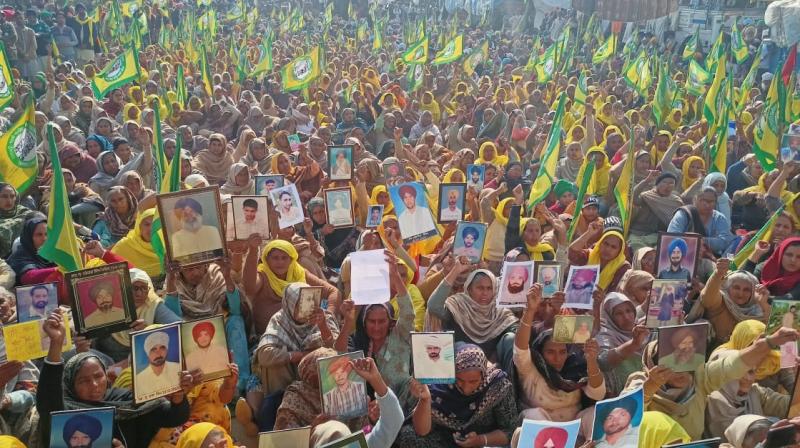 Special day celebrated at Tikri Border for the mothers and sisters