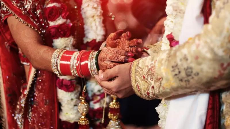 Man Marries 2 Women 