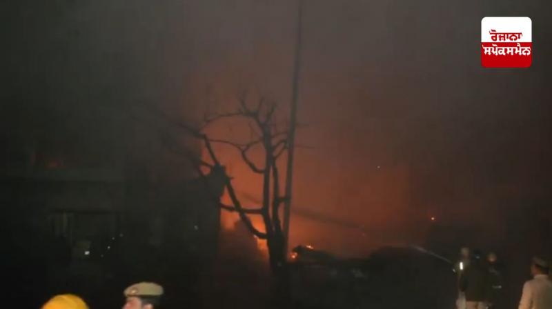 Fire breaks out in truck carrying 150 gas cylinders in Ghaziabad: Explosions continued for 30 minutes