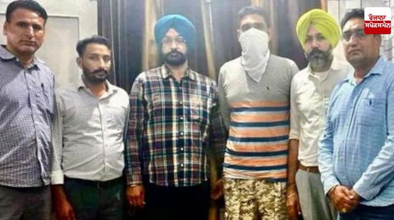 ਵਿਜੀਲੈਂਸ ਵਲੋਂ ਫੜਿਆ ਗਿਆ ਮੁਲਜ਼ਮ 