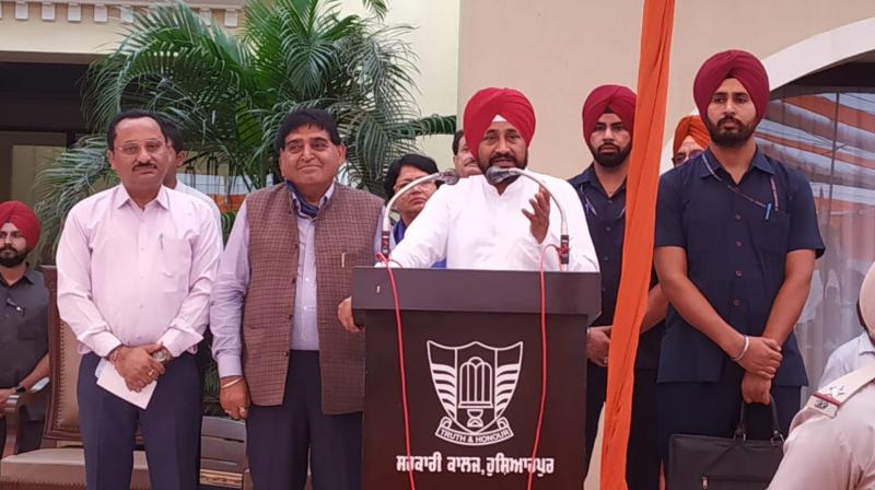 Cm Channi At Sunder Sham Arora's House 