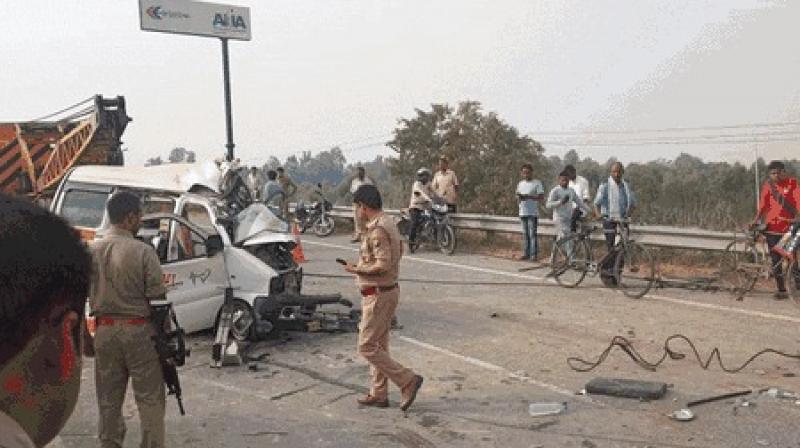  7 killed in ambulance-tanker collision in Bareilly
