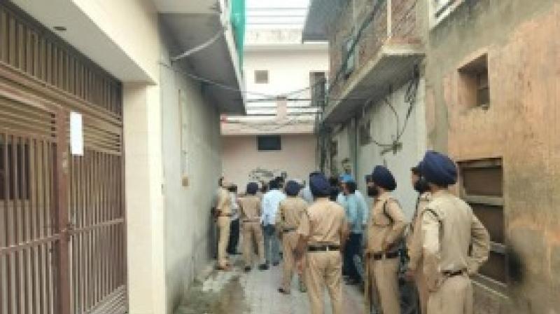 ਅਣਸੁਖਾਵੀਂ ਘਟਨਾ ਨੂੰ ਰੋਕਣ ਲਈ ਪਿੰਡ ’ਚ ਕੀਤੀ ਗਈ ਭਾਰੀ ਪੁਲਿਸ ਫੋਰਸ ਤਾਇਨਾਤ