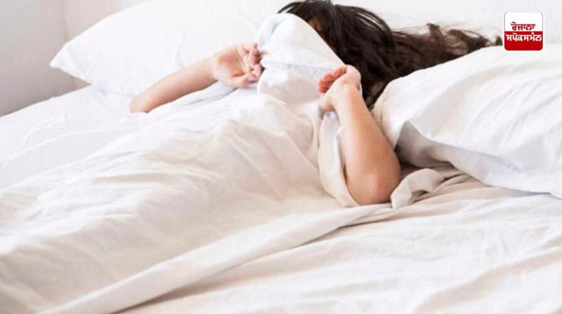 If you sleep with your face covered in a quilt or blanket, then your health will be damaged