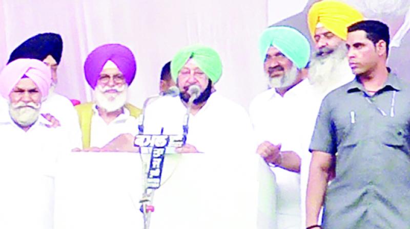Captain Amarinder Singh Addressing Rally In Grain Market,