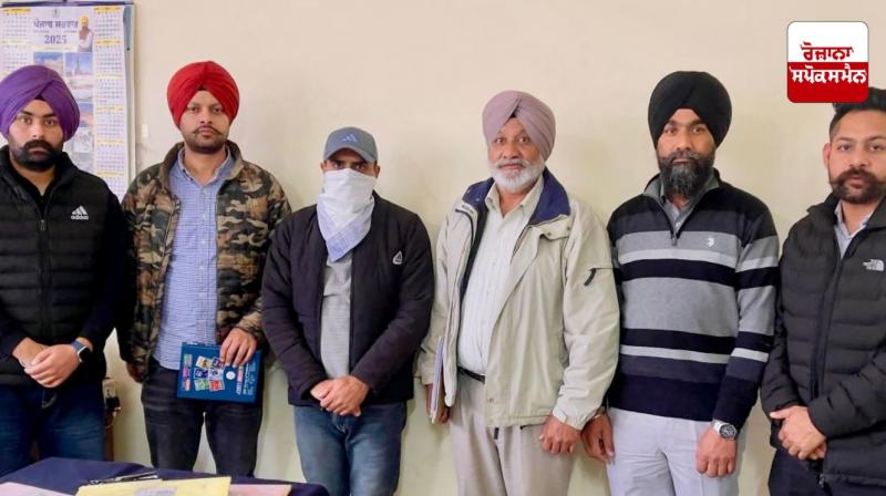 ਗੁਰਦਾਸਪੁਰ ਵਿਖੇ ਮੁੱਖ ਖ਼ਜਾਨਚੀ ਵਜੋਂ ਤਾਇਨਾਤ ਸੀ ਅੰਮ੍ਰਿਤ ਭੂਸ਼ਣ