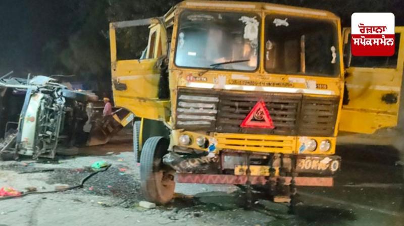 Bus full of Baraatis hit with milk tanker in Begusarai 