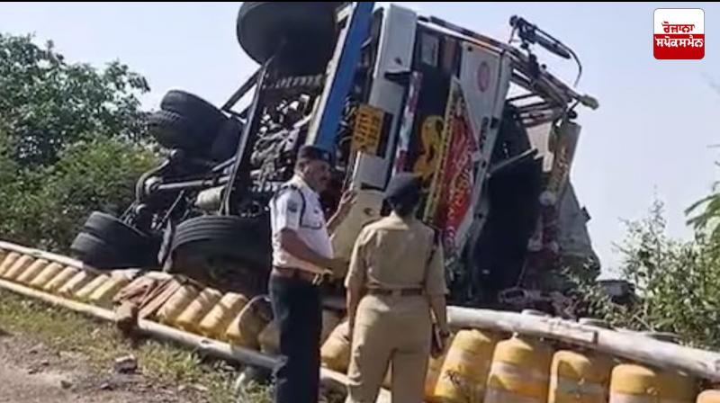 Truck carrying pilgrims from Punjab overturns in Himachal