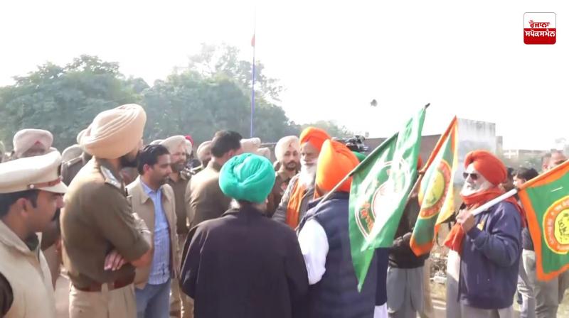 A massive rail protest was held at the call of the Kisan Mazdoor Morcha Bharat