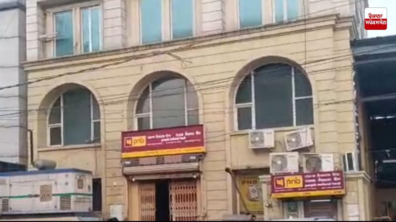 Two workers die after falling from the fifth floor while painting a building on Cool Road in Jalandhar