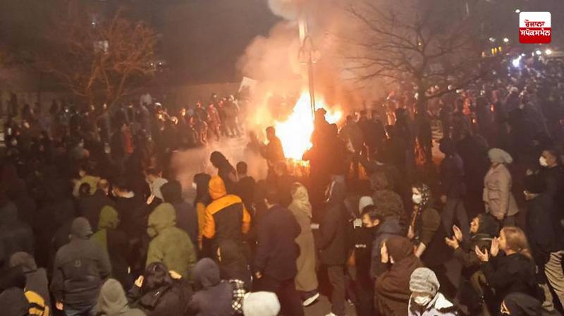 Death toll in Iran protests rises to 572