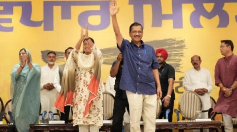 Arvind Kejriwal held meeting with businessmen 