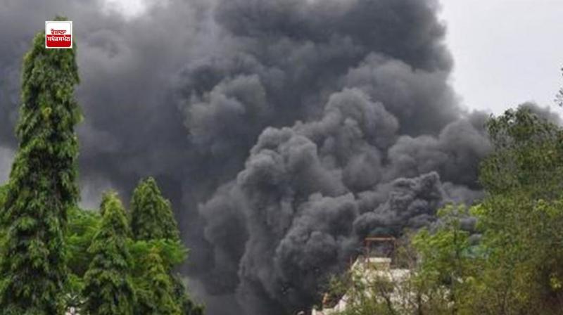  ਗੁਜਰਾਤ ਦੇ ਭਰੂਚ ’ਚ ਕੈਮੀਕਲ ਪਲਾਂਟ ’ਚ ਜ਼ਹਿਰੀਲੀ ਗੈਸ ਲੀਕ ਹੁੰਦੀ ਹੋਈ 