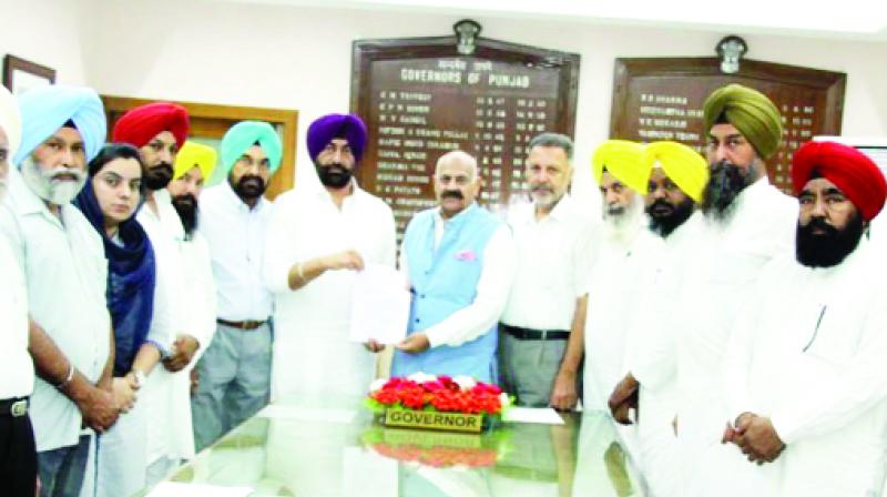 Sukhpal Singh Khaira Giving A Memorandum To Badnore