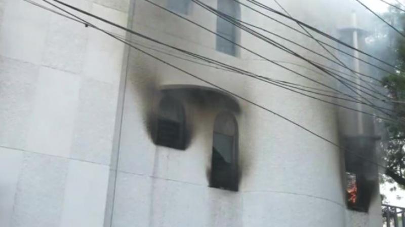 Terrible fire at a fabric warehouse in Delhi