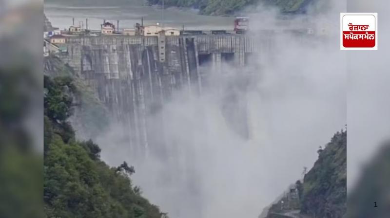 Jammu and Kashmir: Water level in Jhanab river rises due to heavy rains