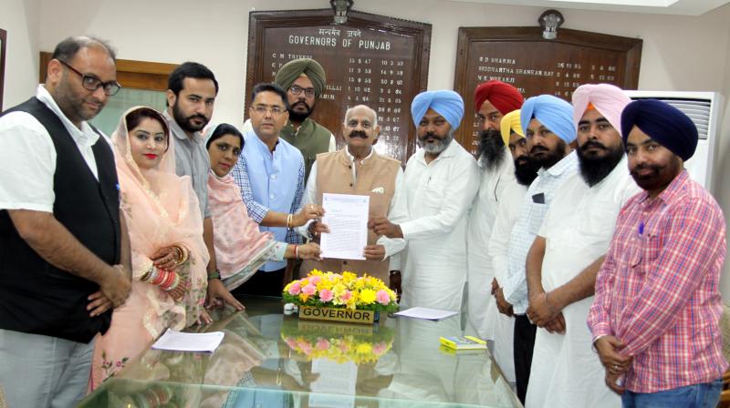 AAP's delegation meets governor for teacher's demands