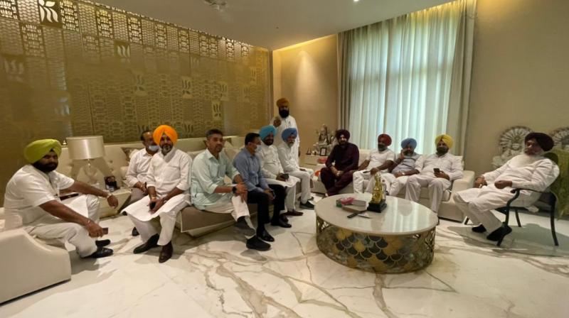 Congress Mlas arrived at Navjot Singh Sidhu’s residence in Amritsar