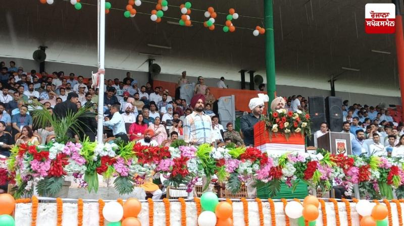 Cabinet Minister Dr. Ravjot Singh hoisted the tricolor at Multipurpose Sports Stadium Pathankot