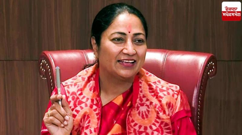 Delhi government will provide laptops to meritorious students