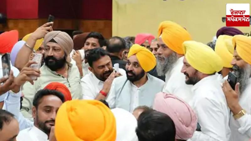 Women will get 1100 rupees soon, CM Mann announced when he reached Chabewal