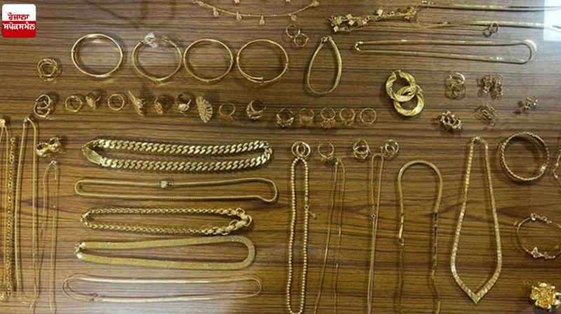 Gold worth one crore seized at Amritsar airport