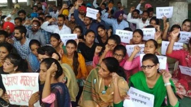 TET Pass Candidates Protest