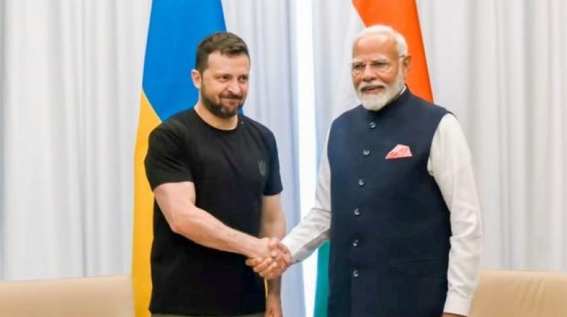 PM ਮੋਦੀ G 7 ਸਿਖਰ ਸੰਮੇਲਨ ’ਚ ਜ਼ੇਲੇਂਸਕੀ ਨਾਲ ਮੁਲਾਕਾਤ ਕਰਦੇ ਹੋਏ 