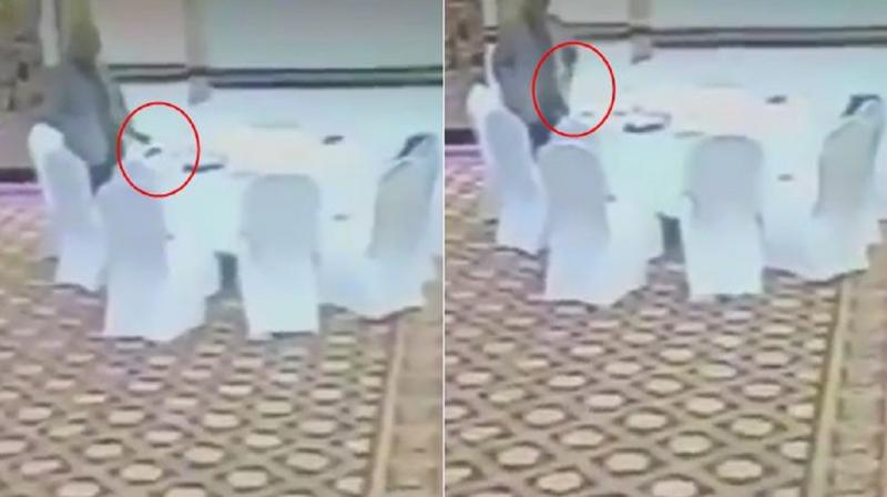  Pakistani bureaucrat steals wallet of Kuwaiti delegate