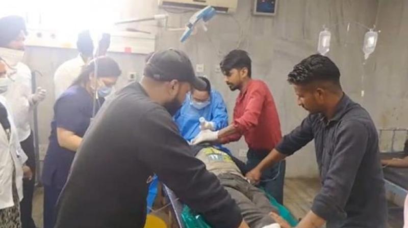 A worker died due to gas leak while cleaning sewage in Dinanagar 