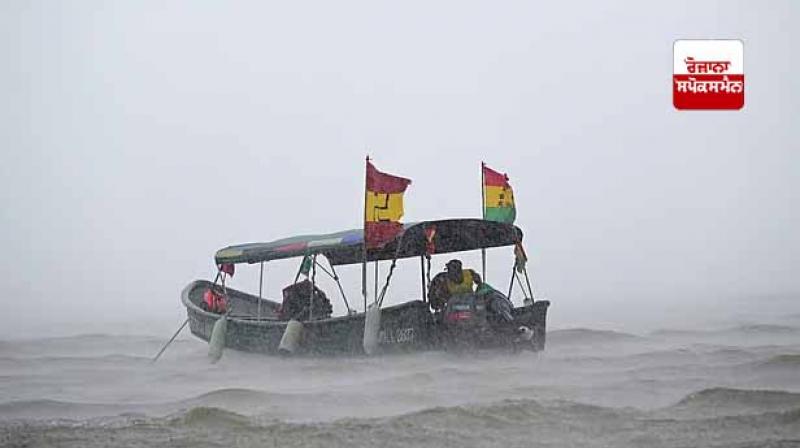 Child dies after boat sinks in Panama