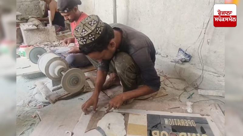 ਆਗਰਾ ਦੇ ਮੁਸਲਿਮ ਕਾਰੀਗਰਾਂ ਨੇ ਪ੍ਰਧਾਨ ਮੰਤਰੀ ਮੋਦੀ ਦੀ ਪੱਥਰ ਦੀ ਤਸਵੀਰ ਬਣਾਈ 