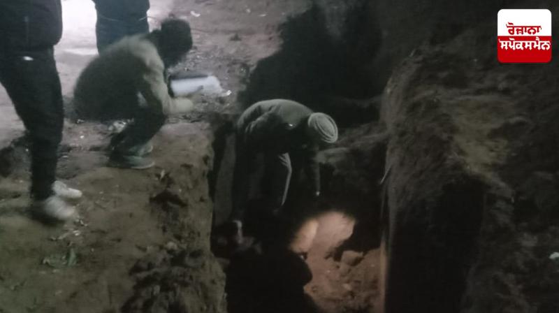 Accident at Chandigarh PEC: Three workers buried in soil while laying sewer pipeline, one dies