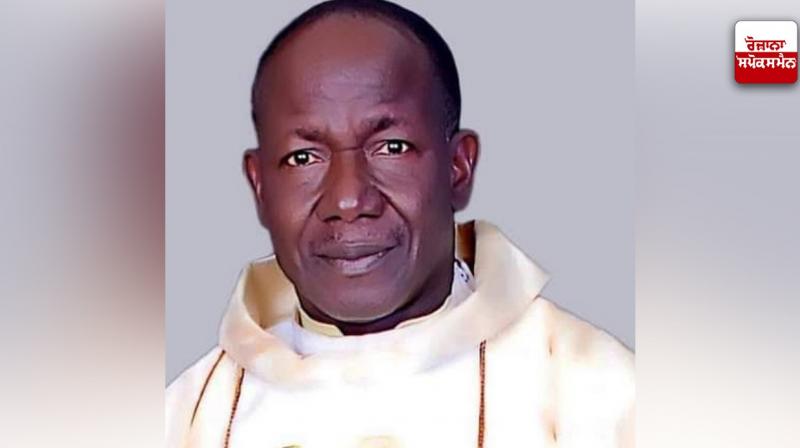 In Nigeria, robbers attacked and burned the priest alive