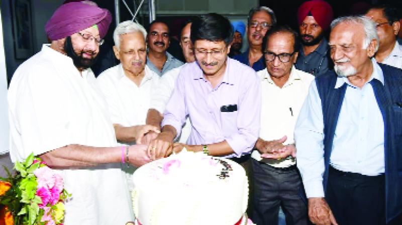Captain Amarinder Singh Cutting Cake