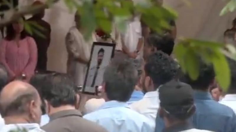 Body of co-pilot Clive Kunder brought to his home in Mumbai