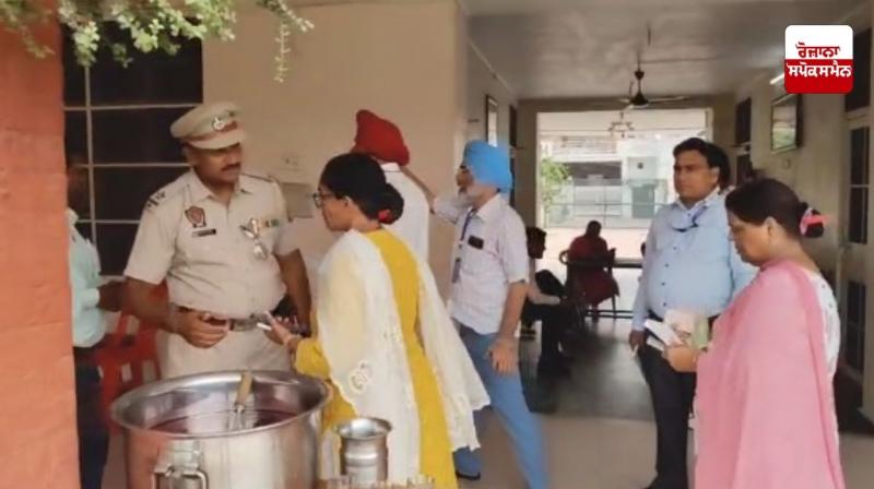 Woman creates ruckus during Ludhiana by-election