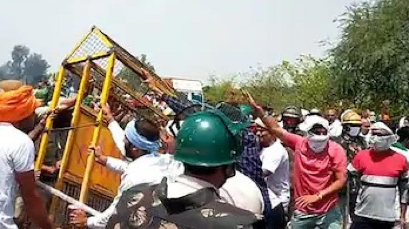 Case registered against 350 farmers for violence during Khattar protests 
