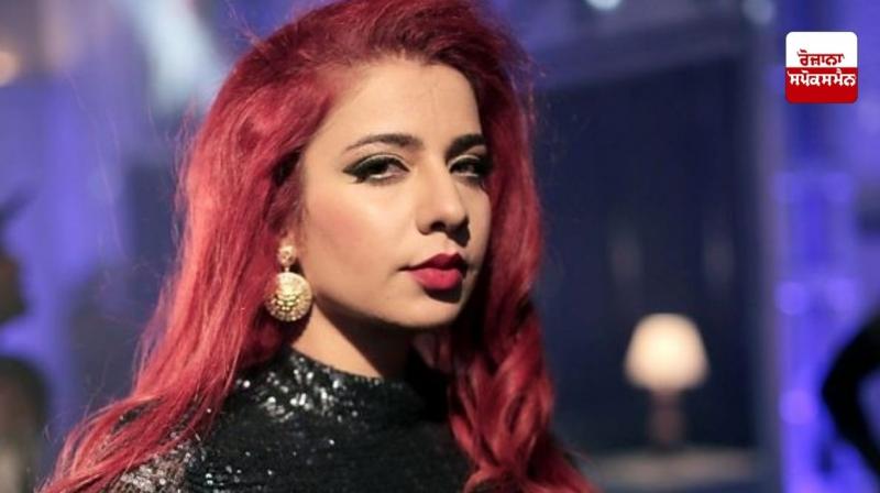 Troubles increase for Punjabi singer Jasmine Sandals, complaint filed in 'Haryana'