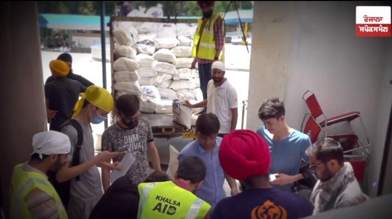Khalsa Aid helping Afghan students 