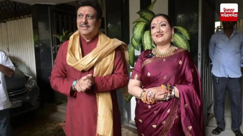 ਸੁਨੀਤਾ ਨੇ ਆਪਣੇ ਪਤੀ ਨਾਲ ਗਣਪਤੀ ਪੂਜਾ ਕਰਦੇ ਹੋਏ ਤਲਾਕ ਦੀਆਂ ਅਫਵਾਹਾਂ ਫੈਲਾਉਣ ਵਾਲਿਆਂ ਨੂੰ ਜਵਾਬ ਦਿੱਤਾ